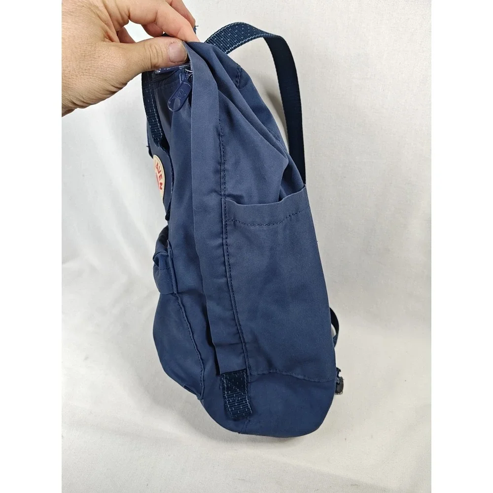 Fjallraven Kanken Classic Backpack Navy Blue Vinylon F Swedish Daypack‎ 23515